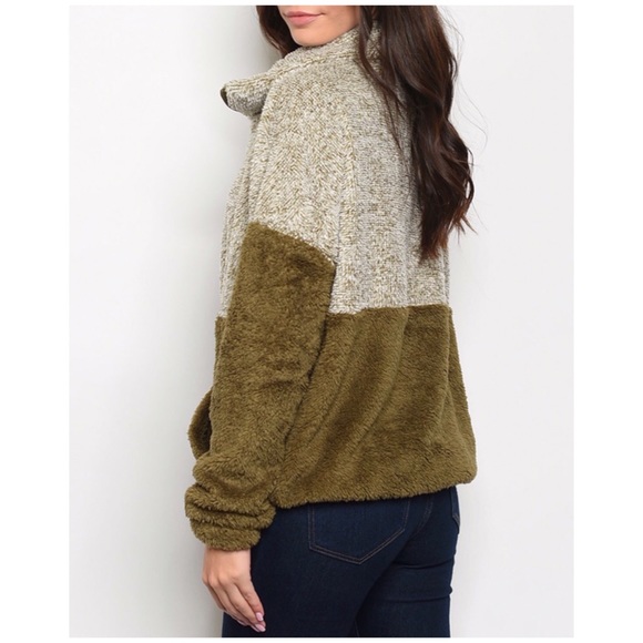 ❄️OLIVE WHITE FLEECE PULLOVER - Picture 4 of 13